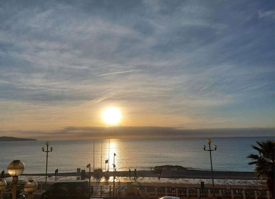 Nice Promenade Des Anglais Vue Mer Luaran gambar