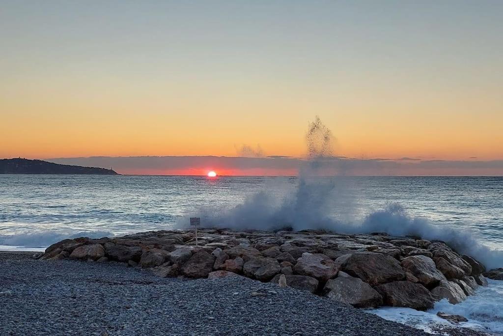Nice Promenade Des Anglais Vue Mer Luaran gambar